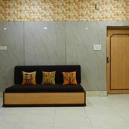 Hotel Komala Vilas โกลกาตา ภายนอก รูปภาพ