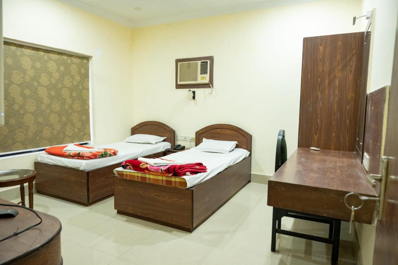 Hotel Komala Vilas โกลกาตา ภายนอก รูปภาพ