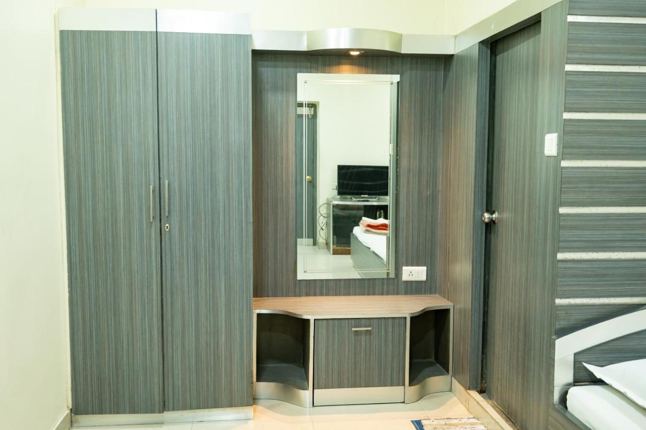 Hotel Komala Vilas โกลกาตา ภายนอก รูปภาพ