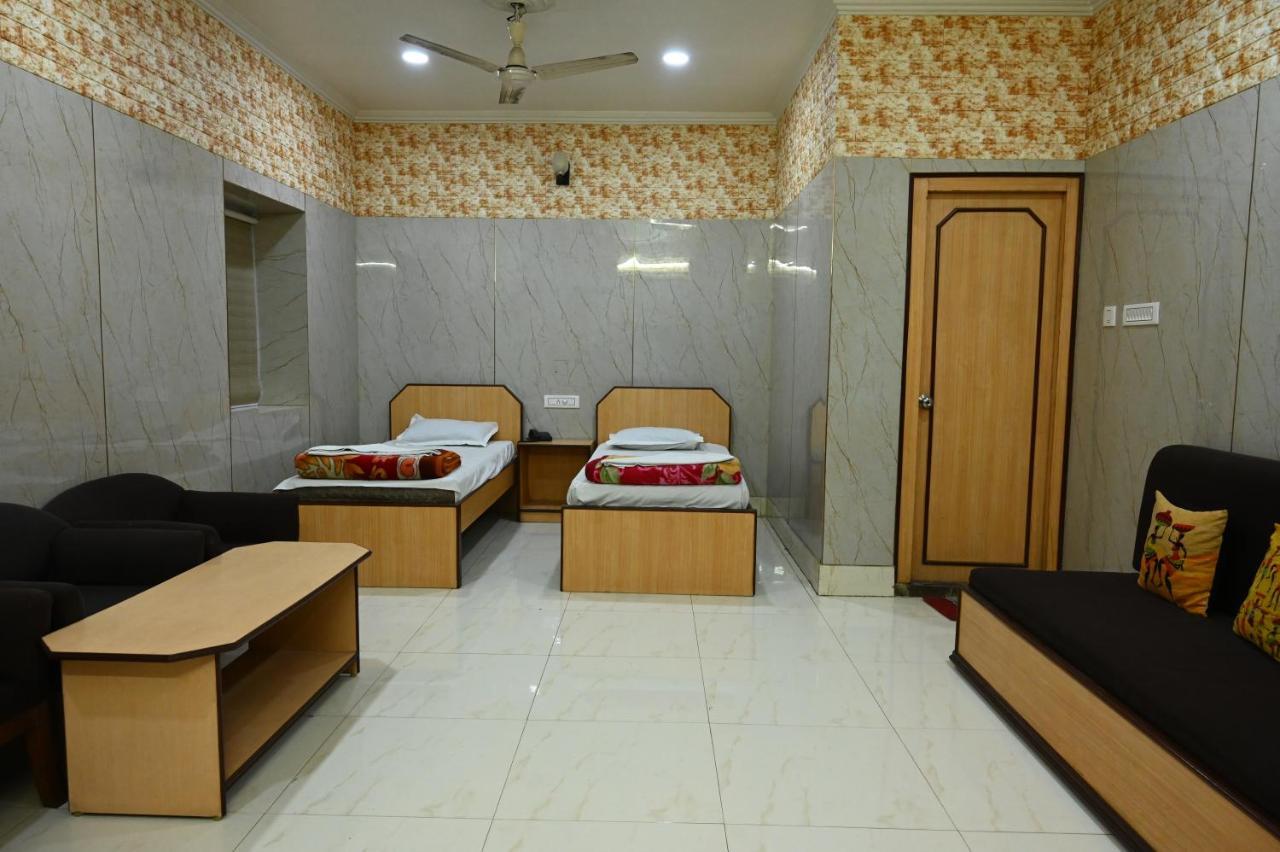 Hotel Komala Vilas โกลกาตา ภายนอก รูปภาพ
