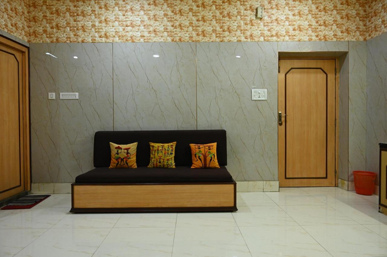 Hotel Komala Vilas โกลกาตา ภายนอก รูปภาพ